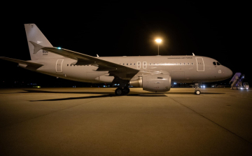 A magyar légierő két gépe 215 embert menekített ki Izraelből