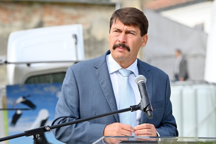 Áder: a járványok egyharmada a Föld-használat változásához köthető
