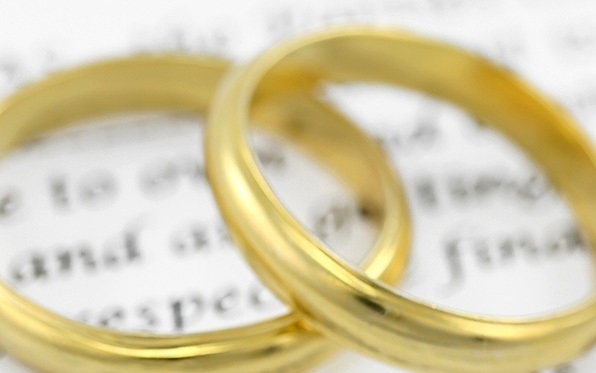Nyilvántartják a házassági szerződéseket