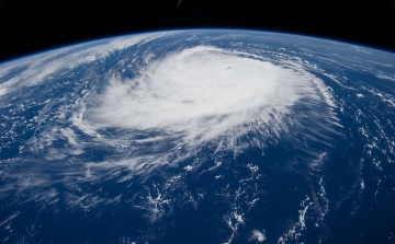 Továbbra is életveszélyes Amerikában a Florence a hurrikán