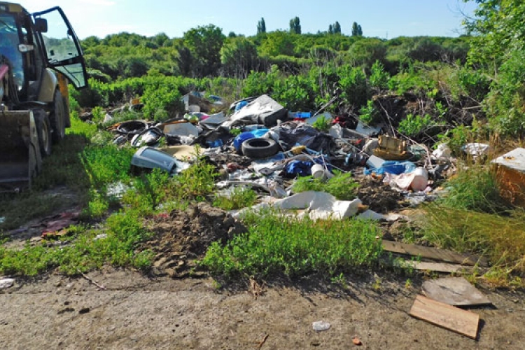 Illegális hulladéklerakók felszámolására nyert támogatást Dombóvár 