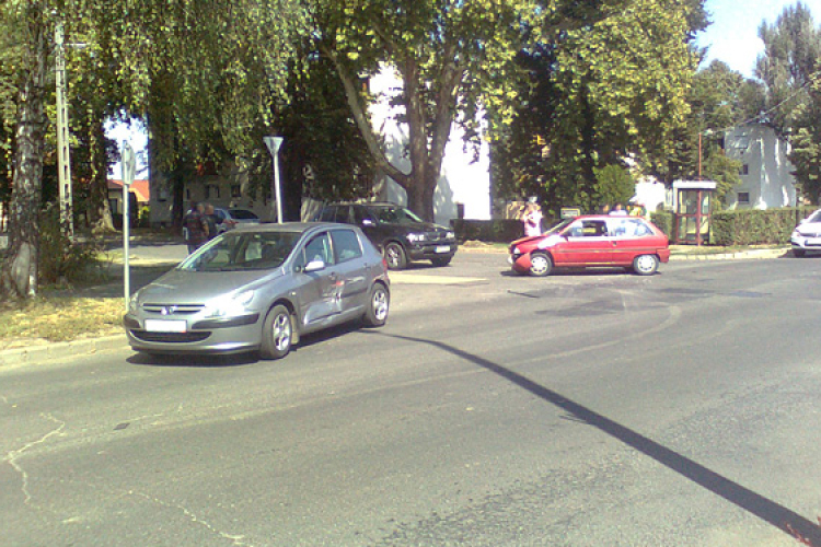 Két autó ütközött Dombóváron