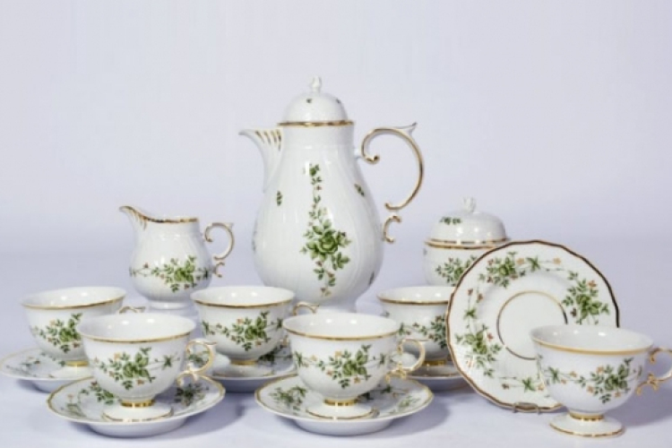 Hollóházi porcelánokat hamisító csalók buktak le