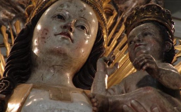 Pénteken ünnepli a katolikus egyház a legfontosabb Mária-ünnepet