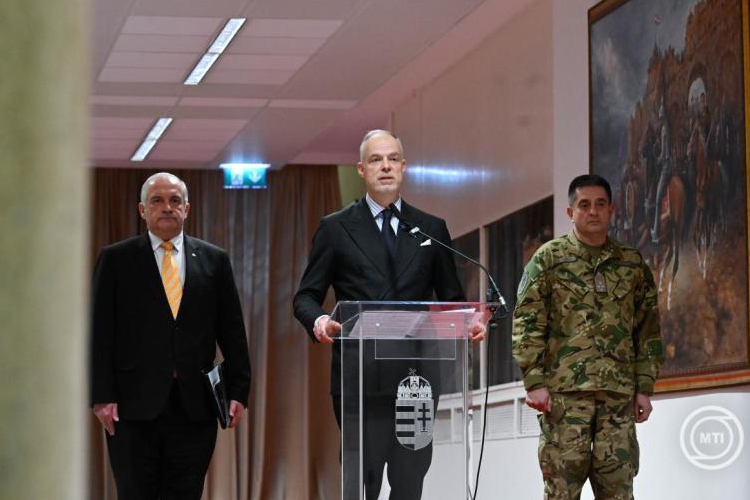 Szalay-Bobrovniczky Kristóf: újabb intézkedések erősítik a kritikus infrastruktúra védelmét