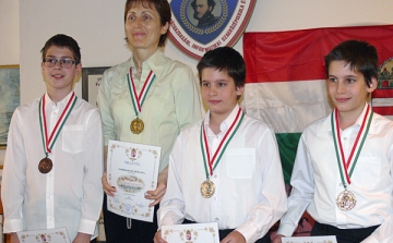 Dombóvári diákok a Jedlik Ányos fizikaverseny országos döntőjén