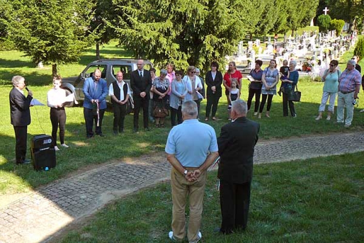 Göllében megemlékeztek Fekete István halálának az 50. évfordulójára