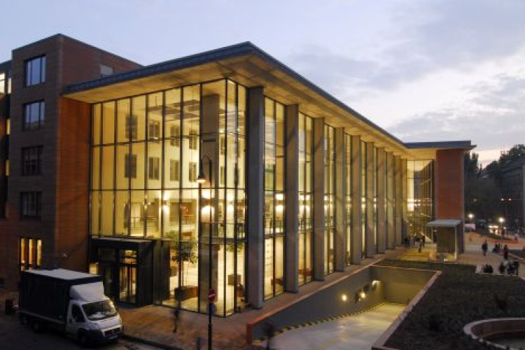 Agyhalott asszony csecsemőjét segítették világra a Semmelweis Egyetemen