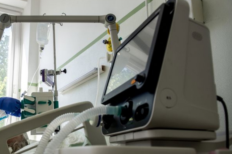 Szabadalomra vár az első magyar koronavírus-specifikus lélegeztetőgép
