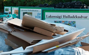 Húsvét utáni héten küldik a hulladékgyűjtő edényekre ragasztható információs matricákat