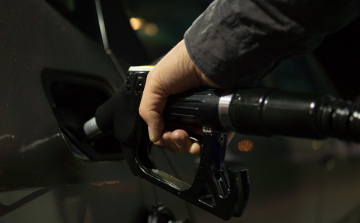 Üzemanyag-kiskereskedők is kaphatnak kedvezményes hitelt Széchenyi kártyán keresztül