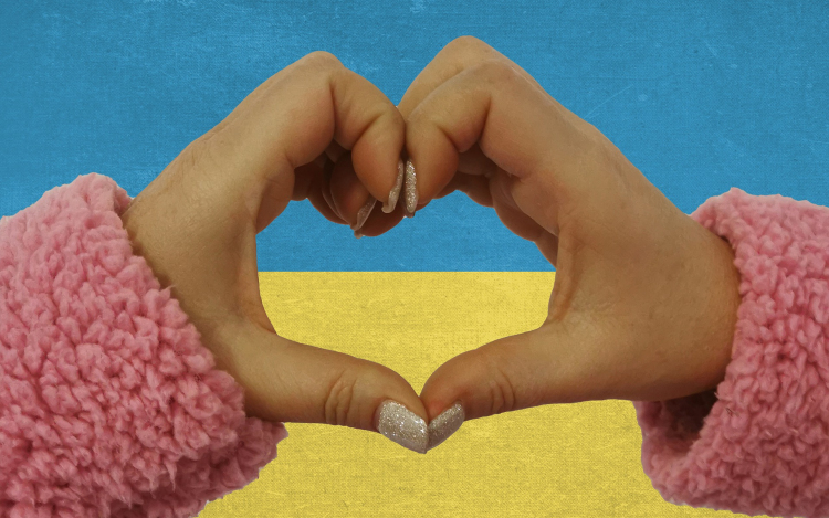 Ukrán gyerekek köszönik meg az országuknak nyújtott segítséget az Országháznál