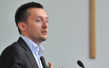 Rogán: két éven belül megszűnhet az EVA - jöhet a pénzügyi rezsicsökkentés