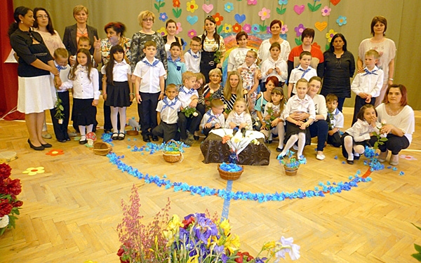 Anyák napi ünnep a kaposszekcsői iskolában
