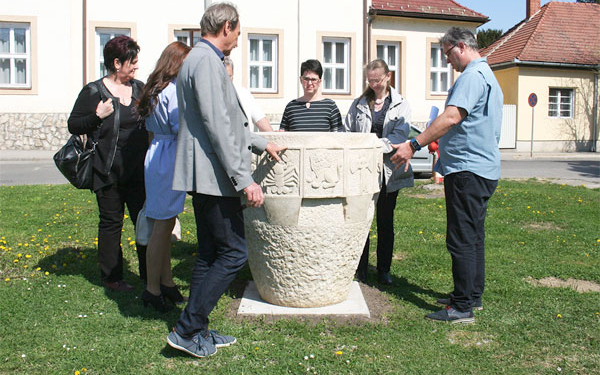 Új köztéri alkotás avatóval kezdődött Dombóváron a Város Hete 