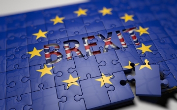 Brit külügyminiszter: az EP-választások előtt el kell fogadtatni a megállapodást