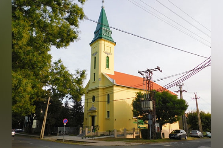 Felavatták a megújult dombóvári református templomot